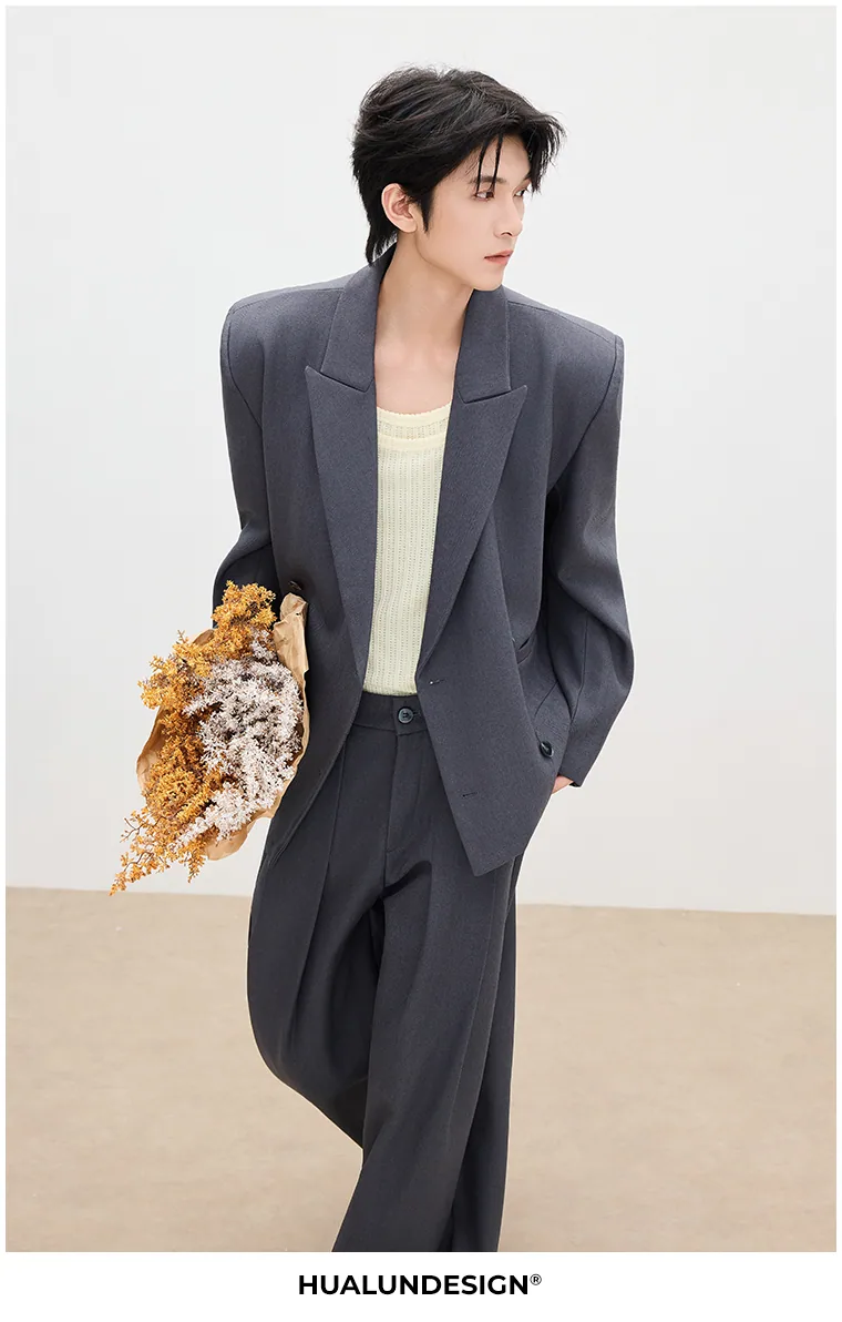 Double-breasted tailored set — On model 2