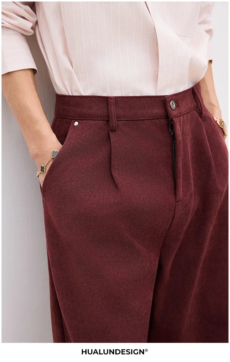 Burgundy workwear set — Construction detail 4