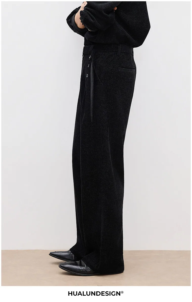 Button-tab wide trousers — On model 2