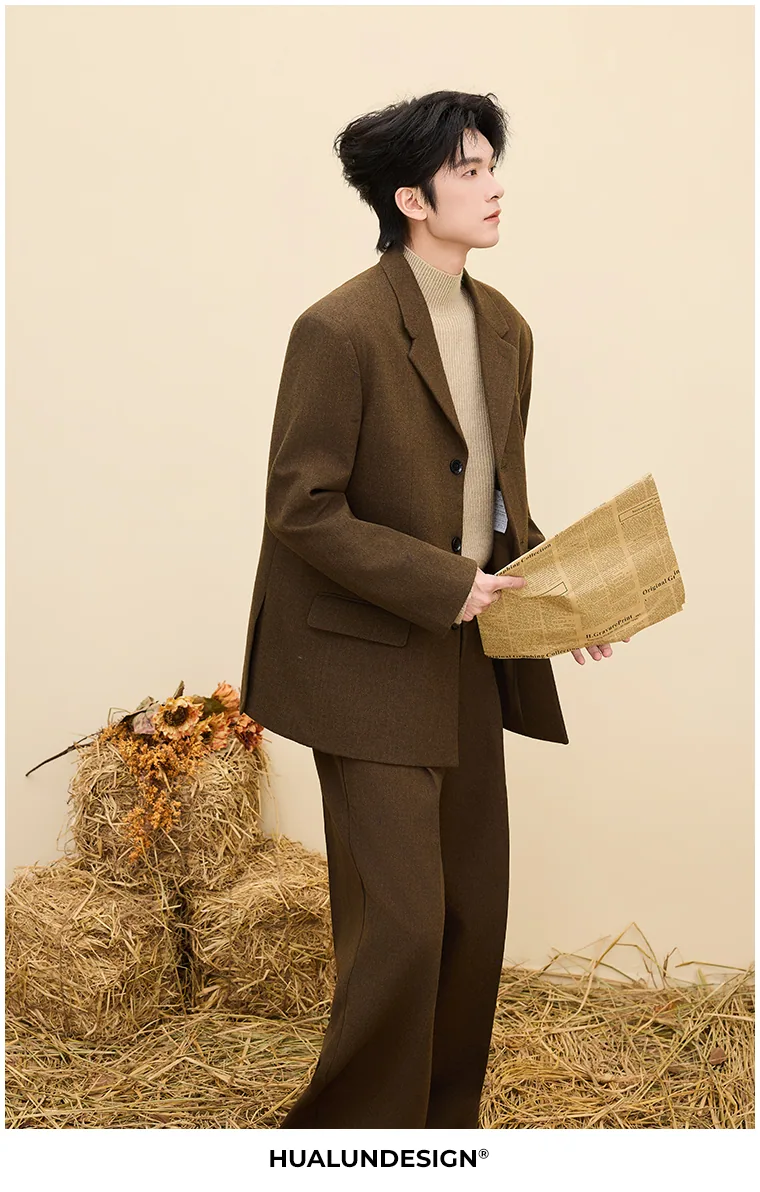 Short tailored jacket — On model 4