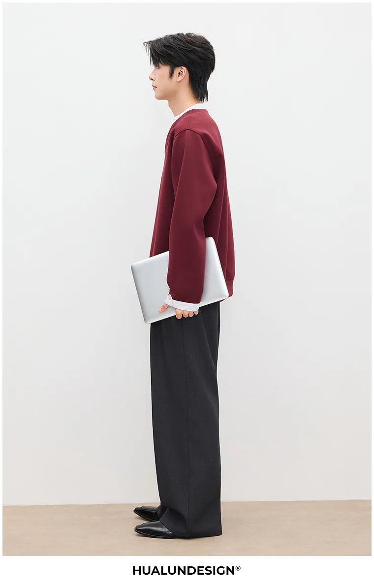 Contrast-collar polo top — On model 4